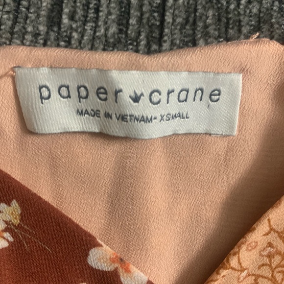 EUC Juniors Paper Crane Double Print Faux Wrap Peplum Top Size XS - Picture 9 of 9